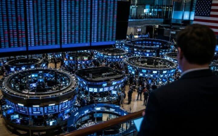 بيتكوين يقترب من 65 ألف دولار مع تدفقات صناديق ETF بقيمة 854 مليون دولار وسط ترقب مؤشر أسعار المستهلكين