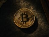 كندا تضيف 75 ألف وظيفة في يوليو بينما تخسر أمريكا 23 ألفاً والبيتكوين يثبت عند 65 ألف دولار