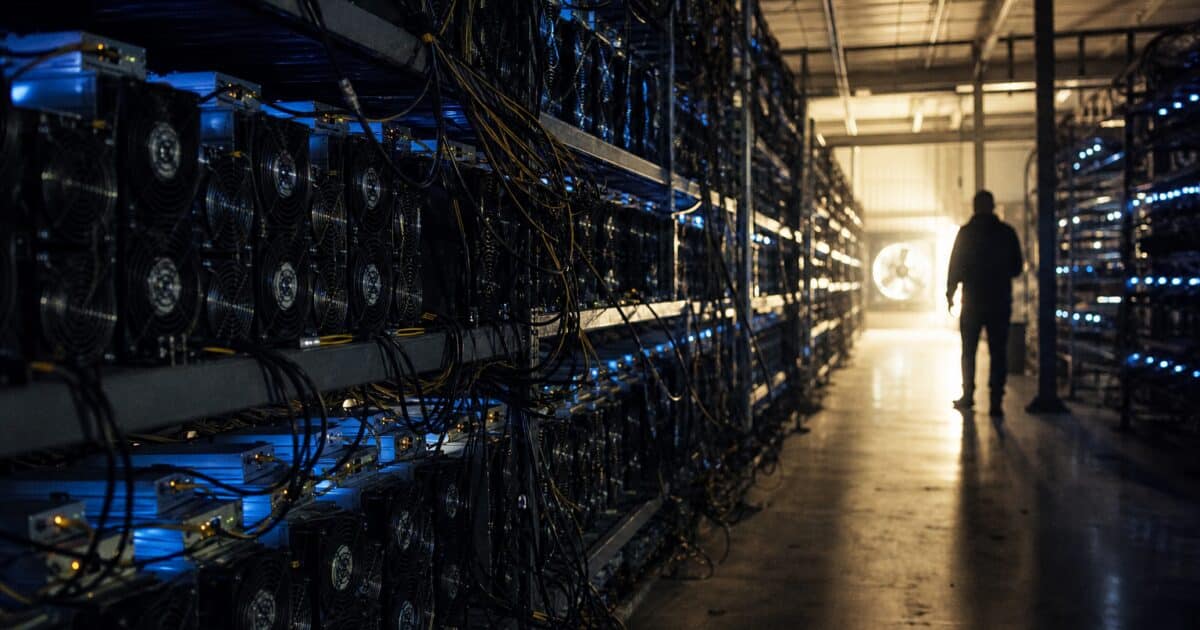 إمبري ديجيتال تبيع 1,635 بيتكوين مقابل 102 مليون دولار مع تضييق أزمة الضمانات