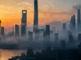 حزمة العقوبات الـ21 للاتحاد الأوروبي تستهدف 14 منصة عملات رقمية في جورجيا والإمارات وبنما