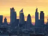 حظر FCA لمستشارين بسبب تحويلات معاشات بقيمة 126 مليون جنيه إسترليني