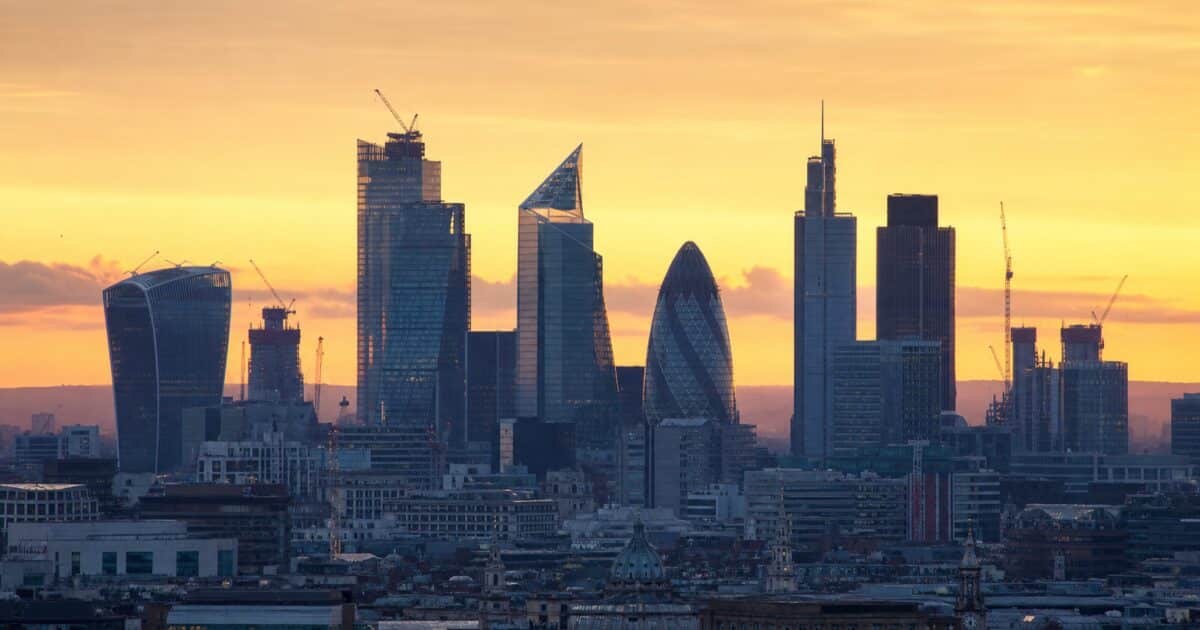 حظر FCA لمستشارين بسبب تحويلات معاشات بقيمة 126 مليون جنيه إسترليني