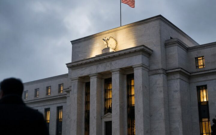مقترح رئيس الفيدرالي وارش بتقليل الاجتماعات يدفع بيتكوين إلى 68,245 دولاراً