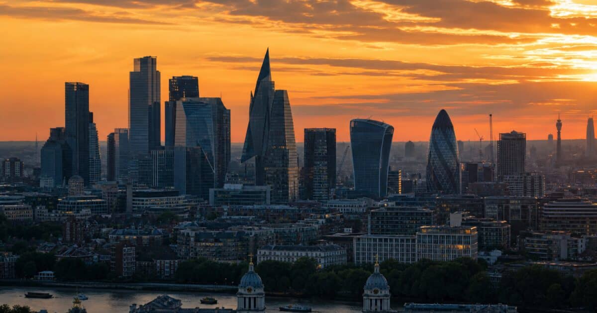 فوز FLock.io بتقدير المنتدى الاقتصادي العالمي لتطبيق التعلم الفيدرالي في NHS لأكثر من 400 مريض