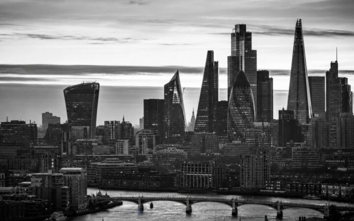 هيئة الضرائب البريطانية تكشف عن 240 مليونيرًا في العملات الرقمية يعلنون عن أرباح بقيمة 717 مليون جنيه