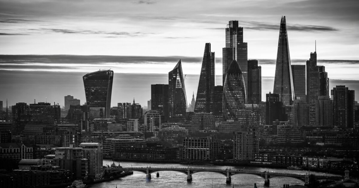 هيئة الضرائب البريطانية تكشف عن 240 مليونيرًا في العملات الرقمية يعلنون عن أرباح بقيمة 717 مليون جنيه