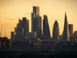 الموعد النهائي لتسوية T+1 في المملكة المتحدة يضع الشركات تحت ضغط هيئة السلوك المالي مع اقتراب عام 2027