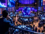 تدفقات صناديق بيتكوين المتداولة تصل إلى 2.39 مليار دولار، الأعلى منذ أكتوبر 2025
