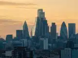 تحالف أمريكي-بريطاني يطلق عملية ضد أكثر من 4500 شبكة احتيال بالعملات الرقمية