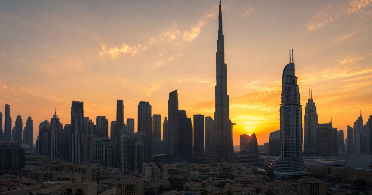 شراكة بين VARA وSecuritize لتطوير إطار عمل لتوكين الأصول بقيمة .5 مليار
