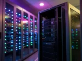 فidelity تشير إلى مكاسب في موثوقية Solana وتحذر من تركيز المصادقين