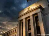 رفع الفيدرالي أسعار الفائدة بناءً على بيانات وظائف خاطئة بعد تقليص BLS لـ60,000 وظيفة