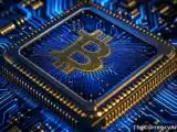 ارتفاع بيتكوين مع إطلاق utexo لعملة USDT وإلغاء 362 مليون دولار من المراكز القصيرة